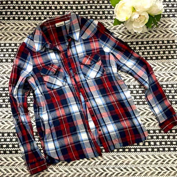 ✨2/20$✨NOISY MAY Plaid Shirt - Picture 1 of 5